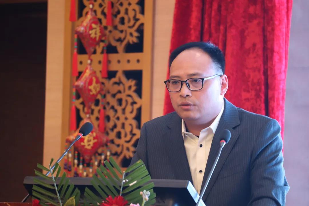 老哥俱乐部-老哥必备的交流社区