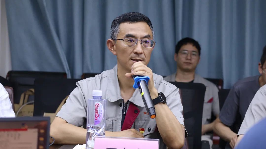 老哥俱乐部-老哥必备的交流社区