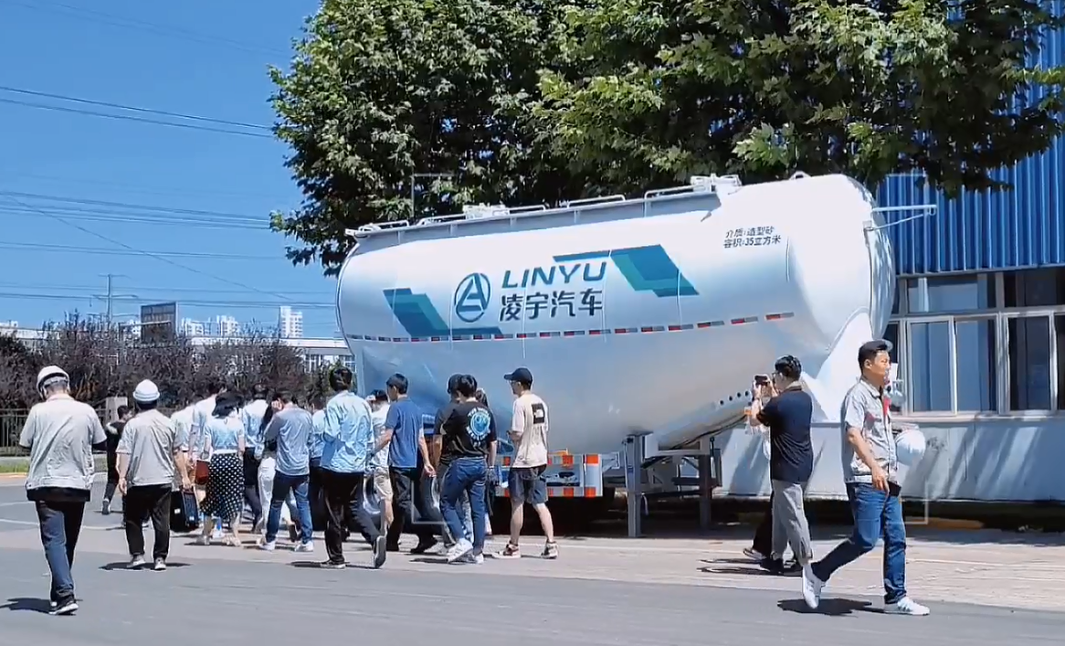 2023.6.9中集车辆投资人与剖析师莅临老哥俱乐部汽车