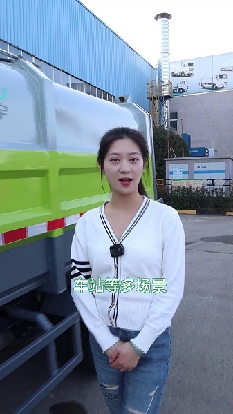 【精彩视频】老哥俱乐部自装卸式垃圾车